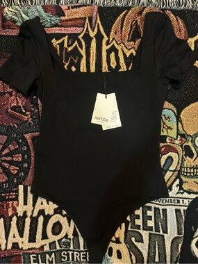 NWT Aritzia Contour Black Square Neck Bodysuit
